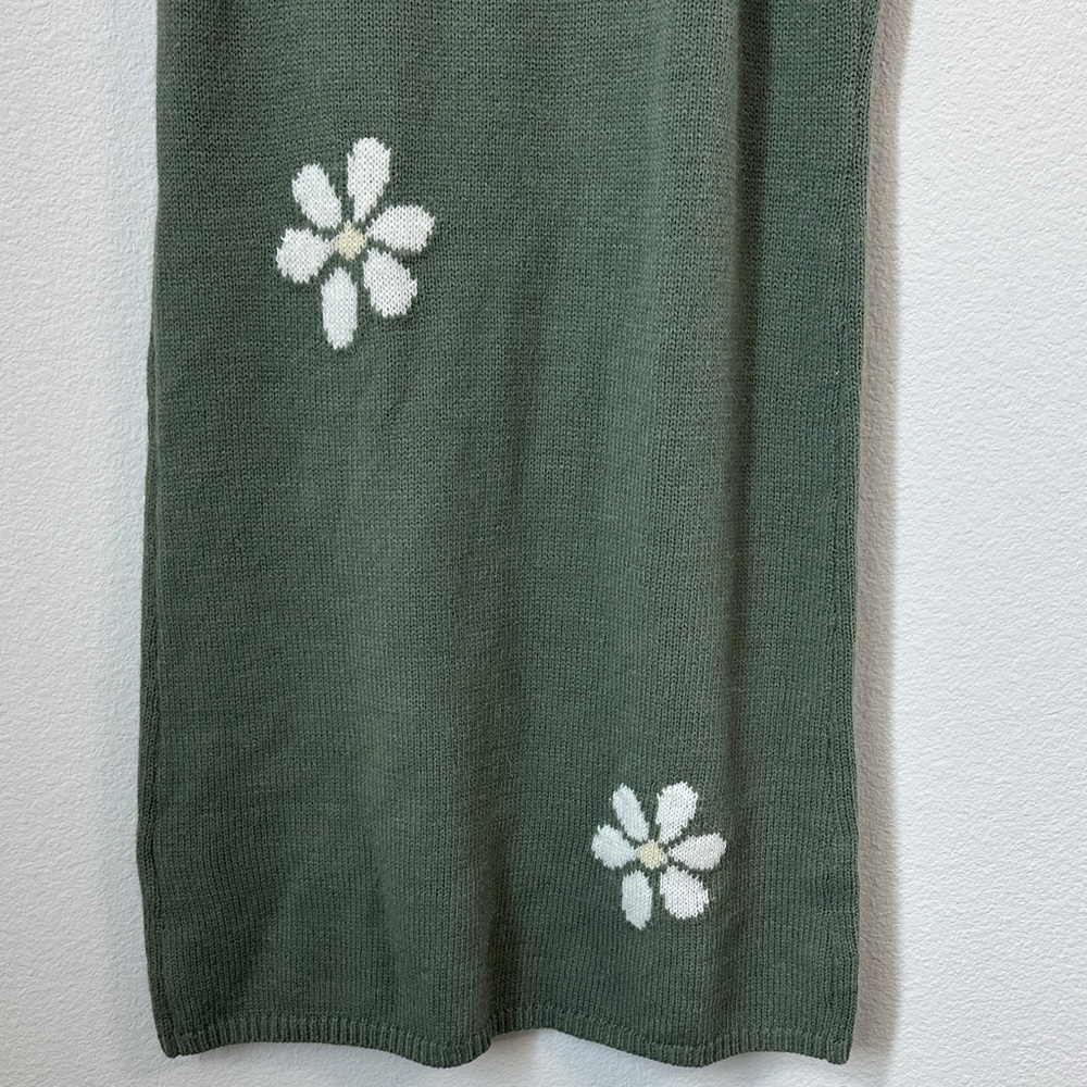 Pink Lily size medium walk through fields daisy floral sage knit mini dress - Picture 8 of 14